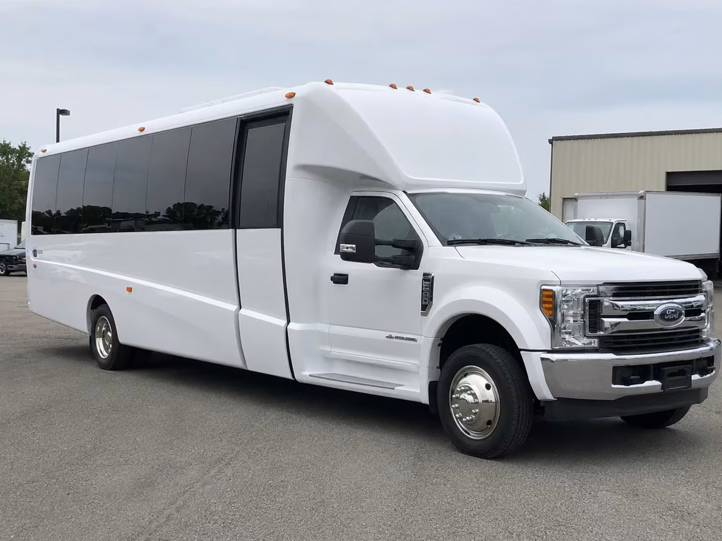 15 passenger minibus