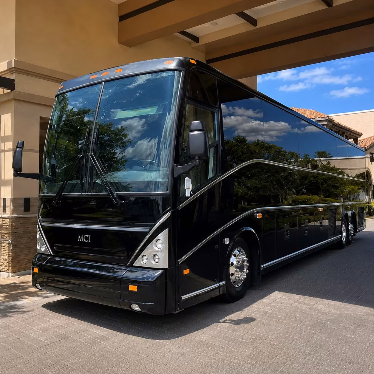 convention and conference shuttle bus rentals for san leandro events