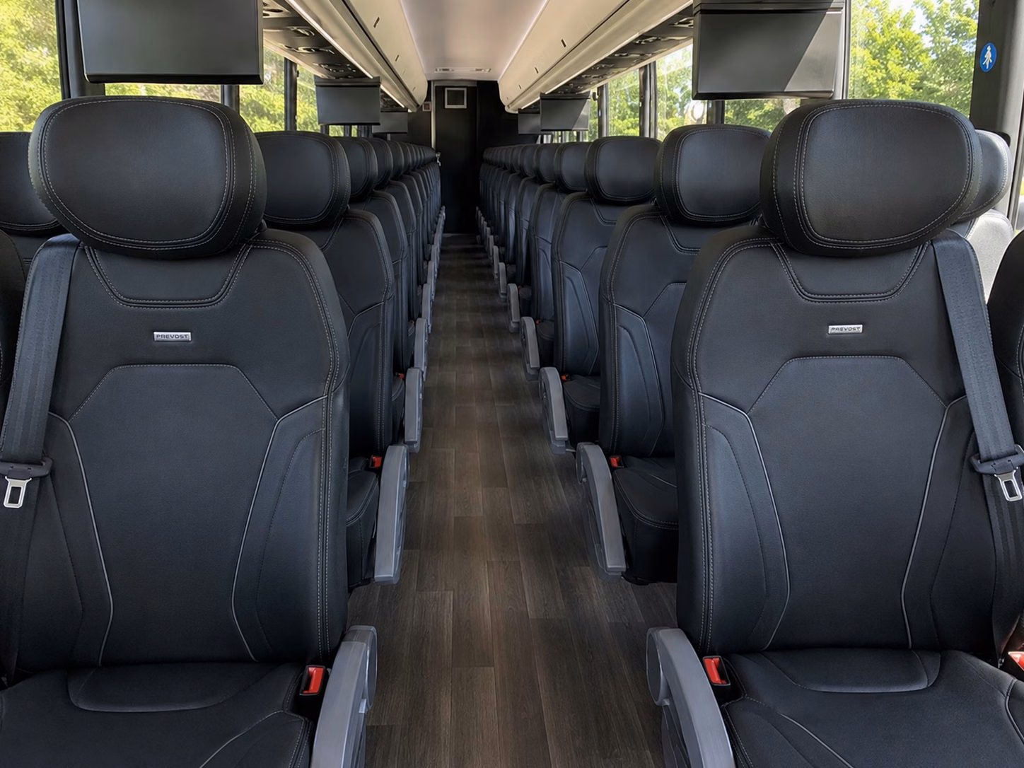 let a charter bus handle airport transfers from oakland international for your wedding weekend